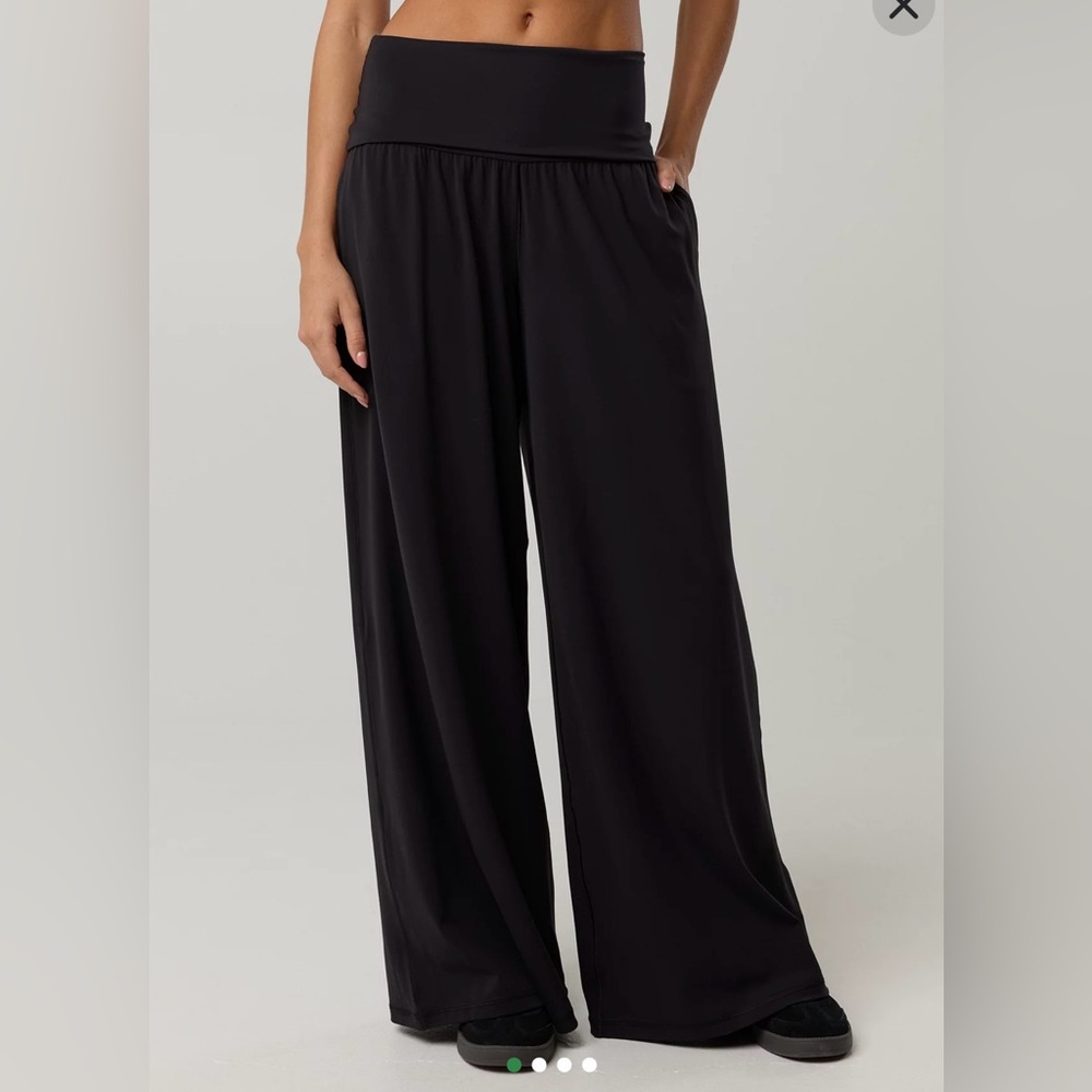 AERIE- real Me fold over super wide leg  Pants XS Short. NWT